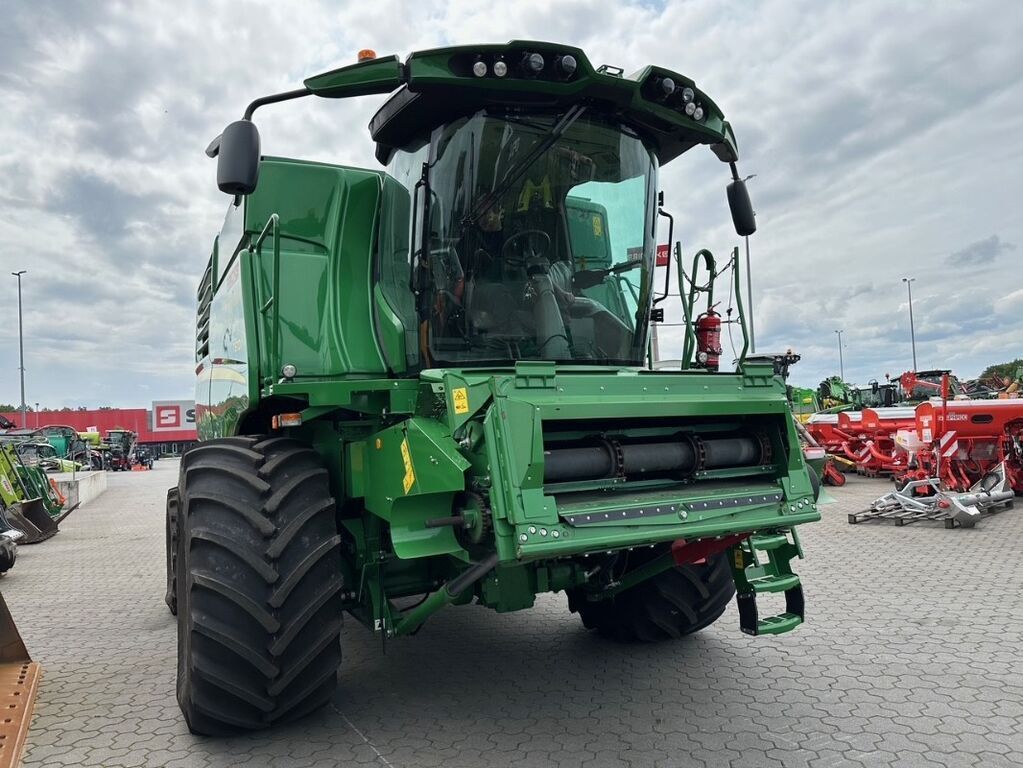 E-FARM: John Deere T670 - Combine harvester - id XQ5NCIR - €269,500 - Year of construction: 2023 - Germany