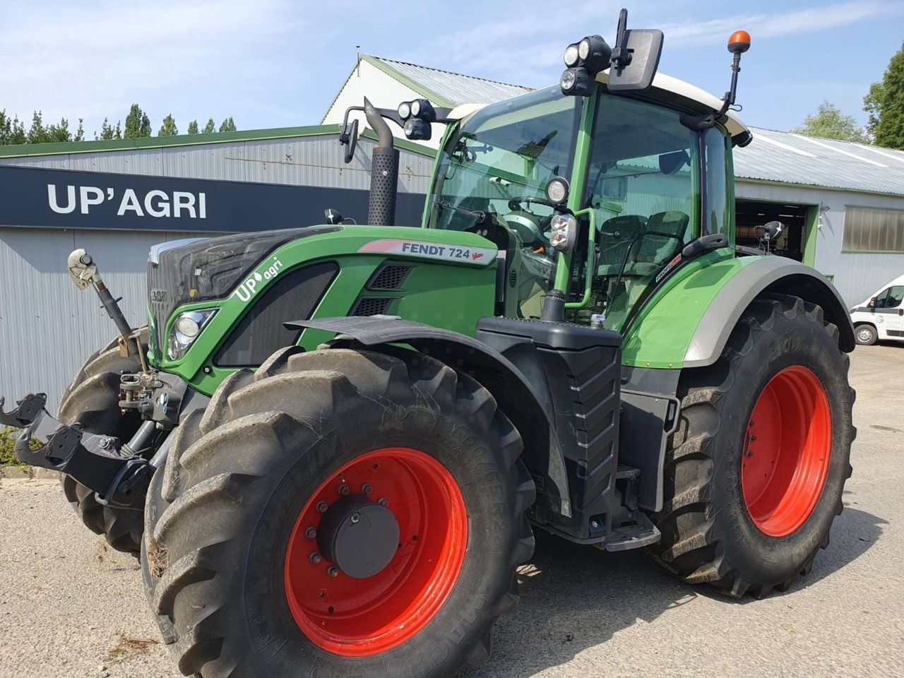 Fendt 724 Vario Profi Plus Tractor €98,000