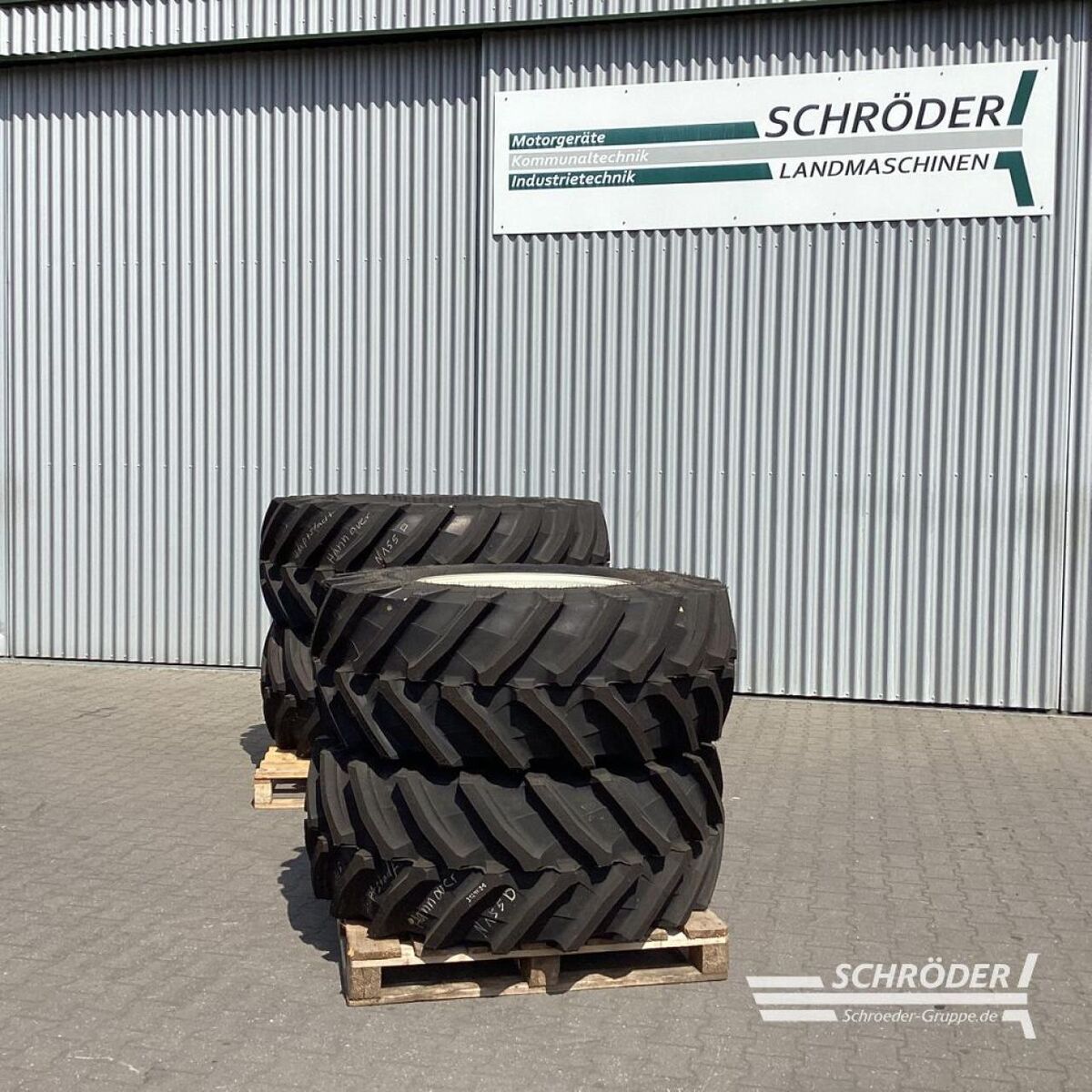 E-FARM: kompletträder 540/65 r28 + 650/65 r38 tb - Roue et chenille - id BJIEQPS - 7 885 € - Année: 2022 - Allemagne