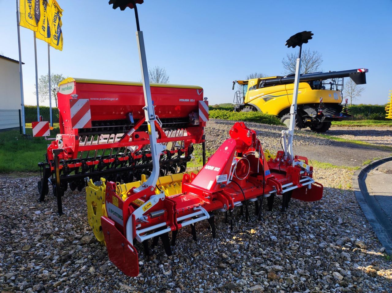 E-FARM: pöttinger lion303 - Power harrow - id XVIIJCQ - €16,970 - Year of construction: 2022 - France