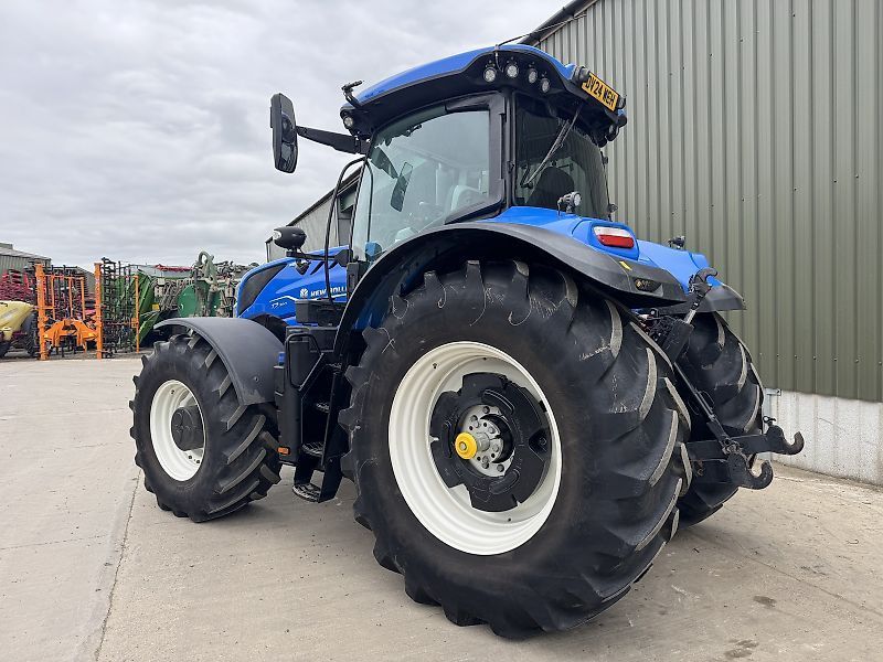 E-FARM: New Holland T7.200 - Tracteur - id RIALVZQ - 138 541 € - Année: 2024 - Lecture du nombre d'heure: 2 328,Royaume-Uni