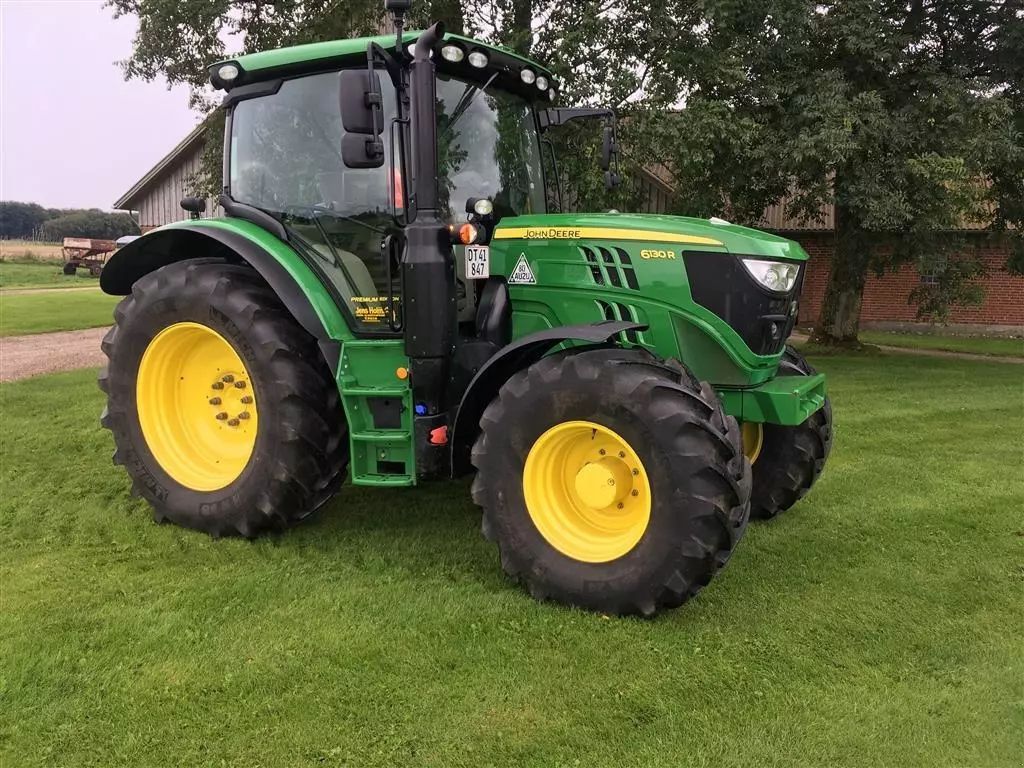 John Deere 6130 R Tractor €99,052