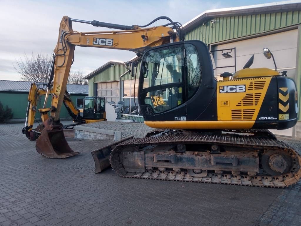 JCB js 145 lc Crawler excavator €39,500