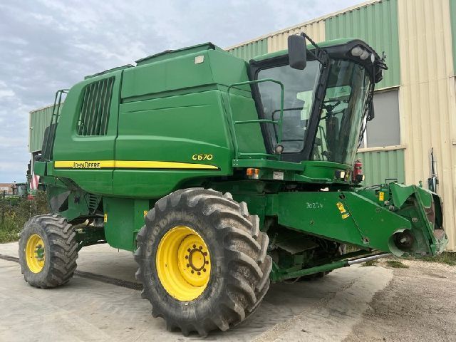 E-FARM: John Deere C 670 - Cosechadora - id XUXUQYY - Año: 2011 - Horas: 2630,Francia