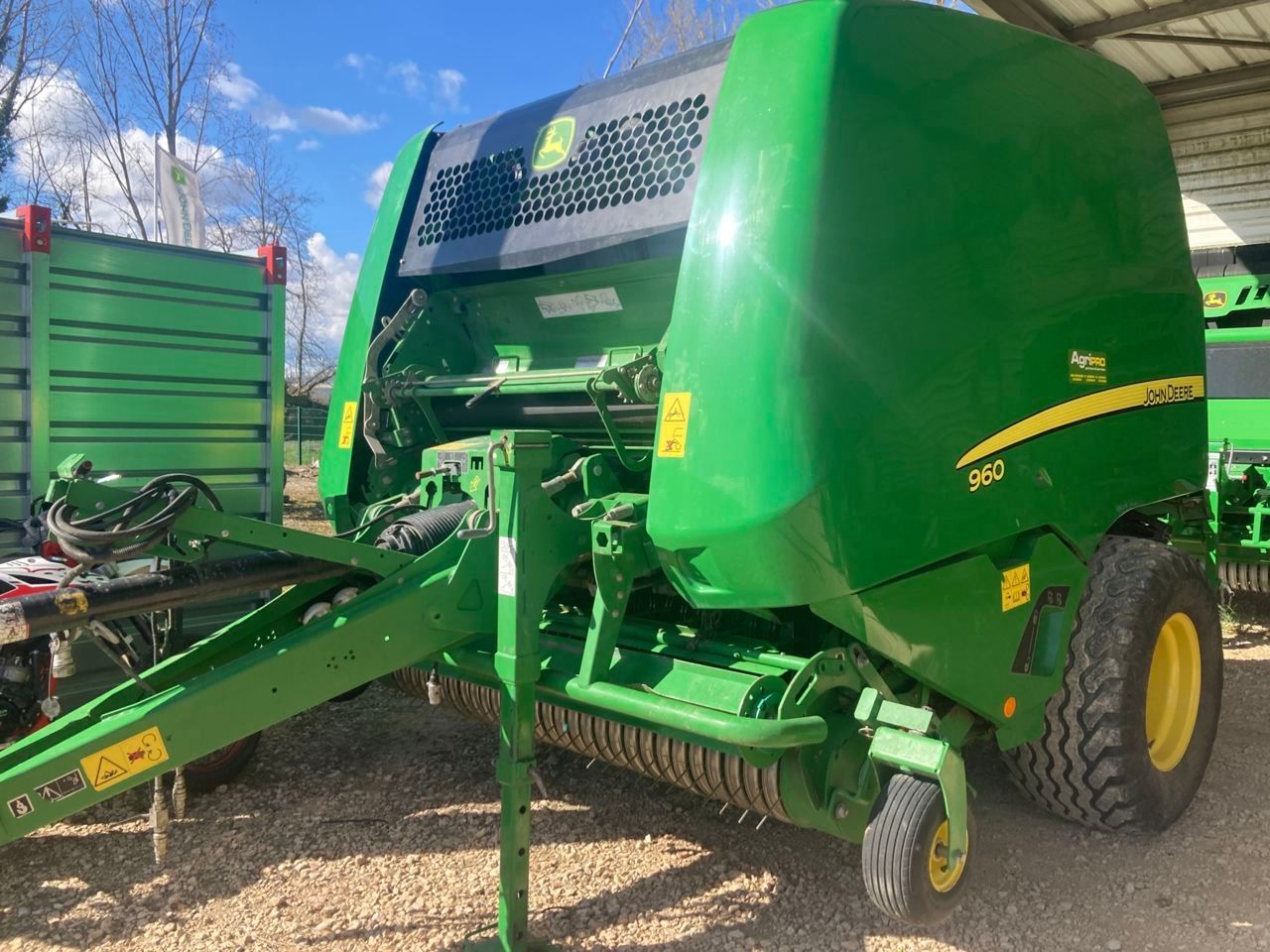 E-FARM: John Deere 960 - Baler - id ISHVZTC - €16,500 - Year of construction: 2015 - Total number of bales produced: 33,500,France