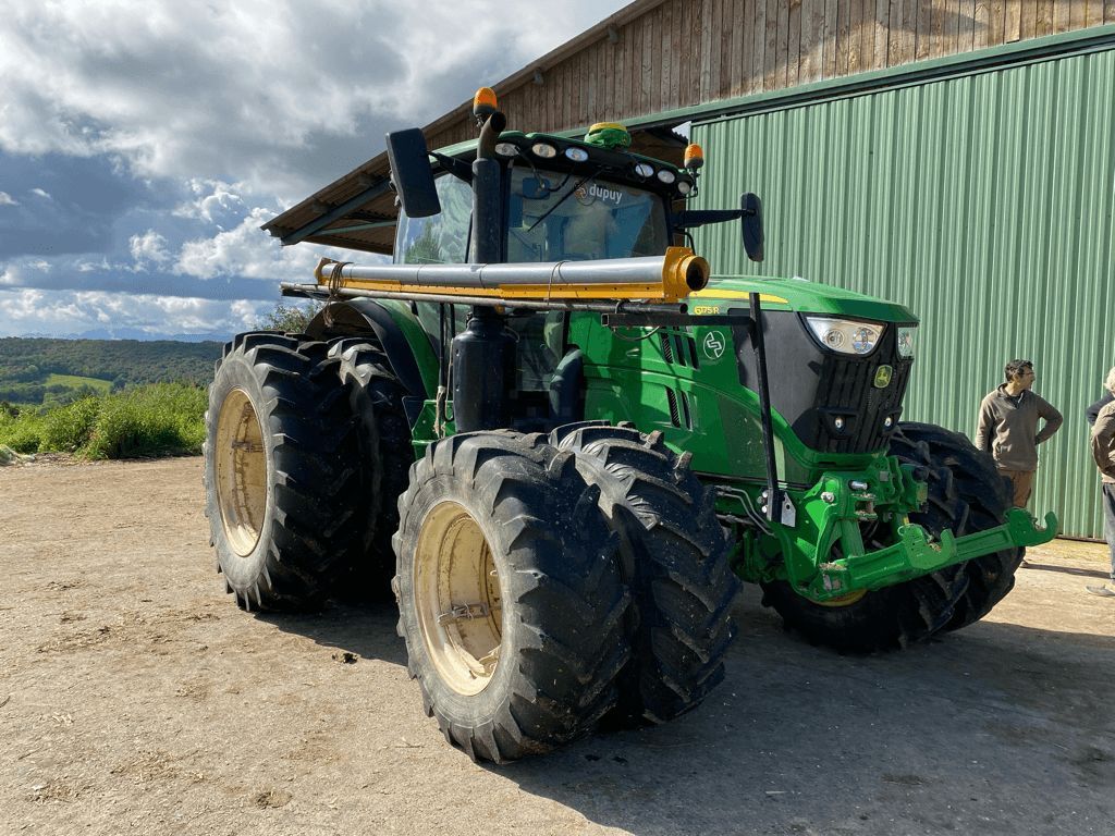 E-FARM: John Deere 6175 R - Traktor - id MUHDBJW - 120.000 € - Baujahr: 2022 - Abgelesene Motorstunden: 1.950,Motorleistung (PS): 175,Frankreich