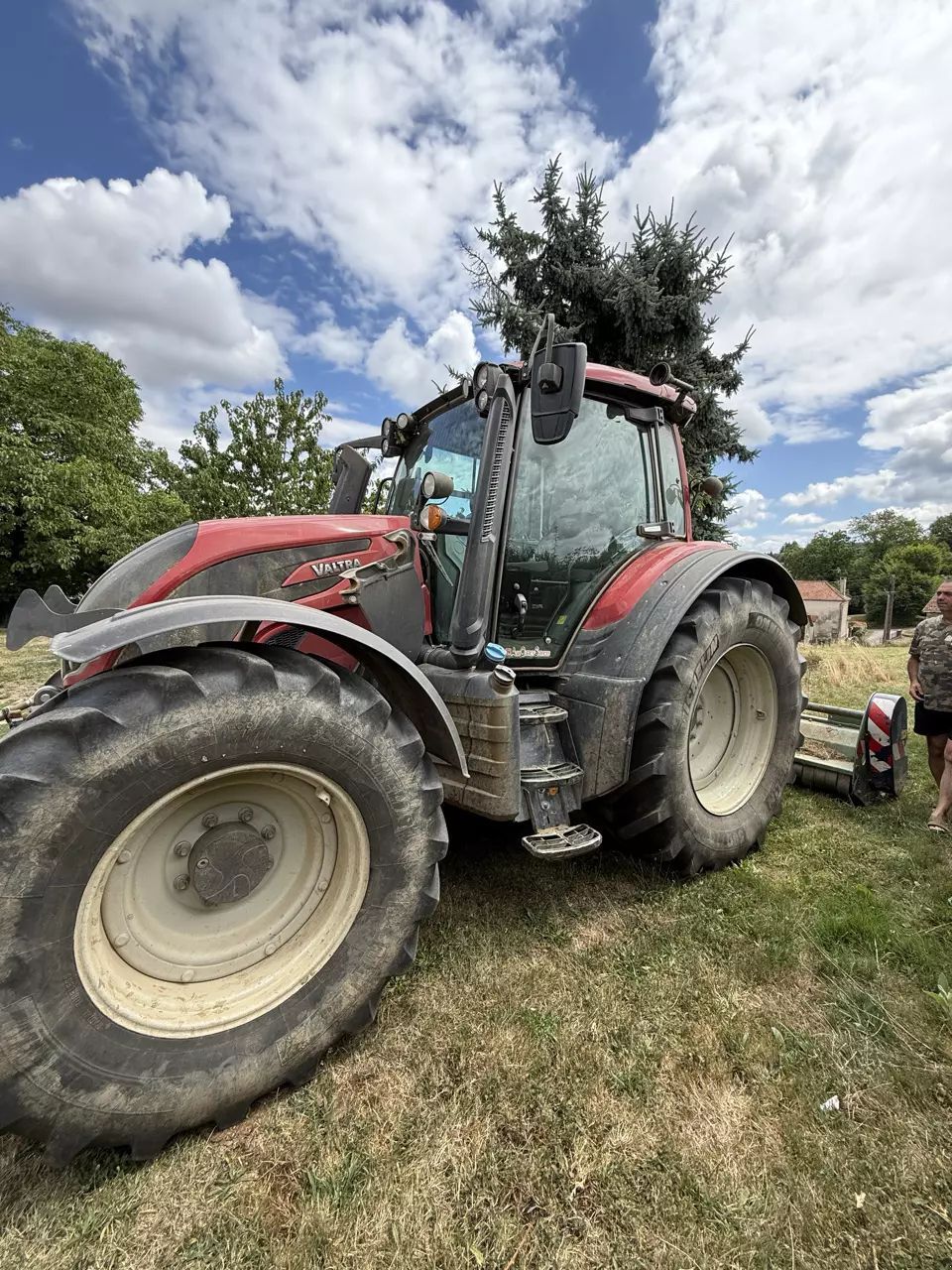 Valtra N 175 Tractor