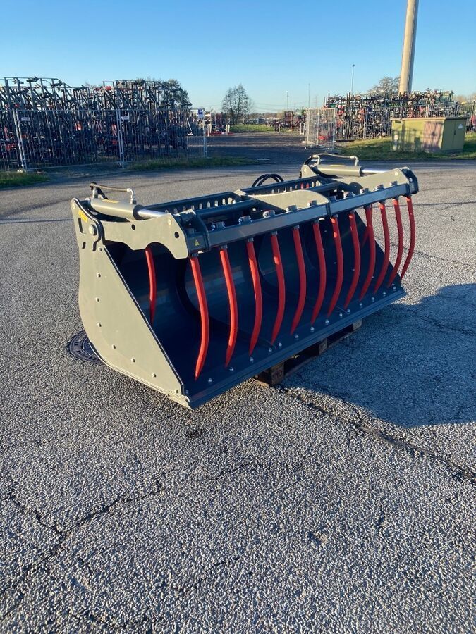 SAPHIR schwergutschaufel mit niederhalter sgn 24 claas Outil 4 391 €