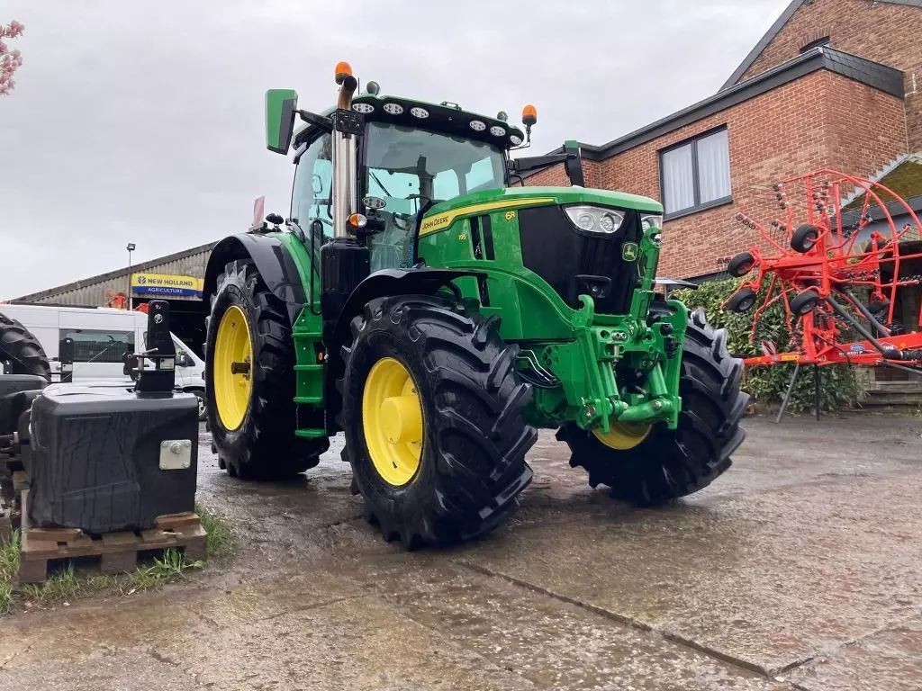 John Deere 6R 195 Tractor €149,000