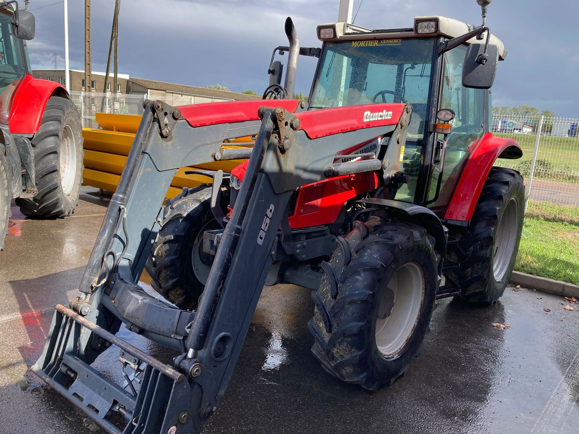 E-FARM: Massey Ferguson 5440 - Tractor - id SZKFVNC - €37,500 - Year of construction: 2012 - Engine hours: 6,300,France