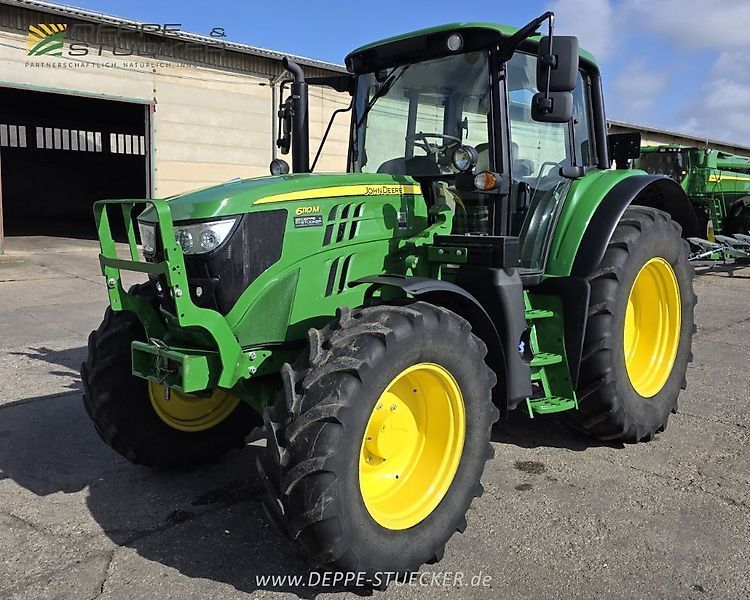 John Deere 6110 M Traktor 61 800 EUR