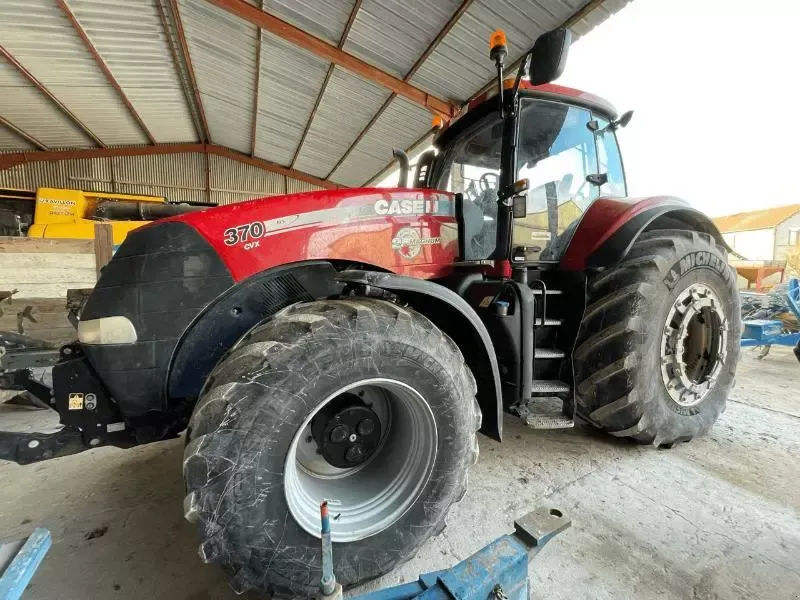 E-FARM: Case IH Magnum 370 - Traktor - id KBSPPVT - Leto izgradnje: 2015 - Število ur motorja: 2.610,Moč motorja (HP): 370,Francija