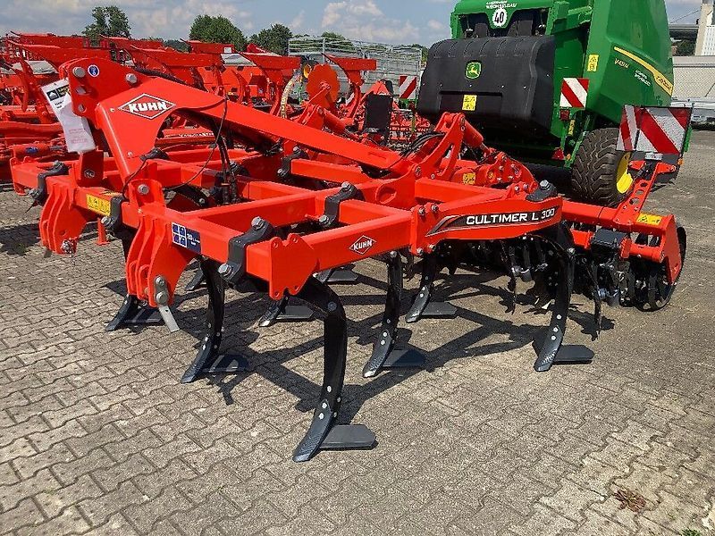 E-FARM: Kuhn Cultimer 300 - Cultivator - id F61XR96 - 13.575 EUR - Anul: 2023 - Austria