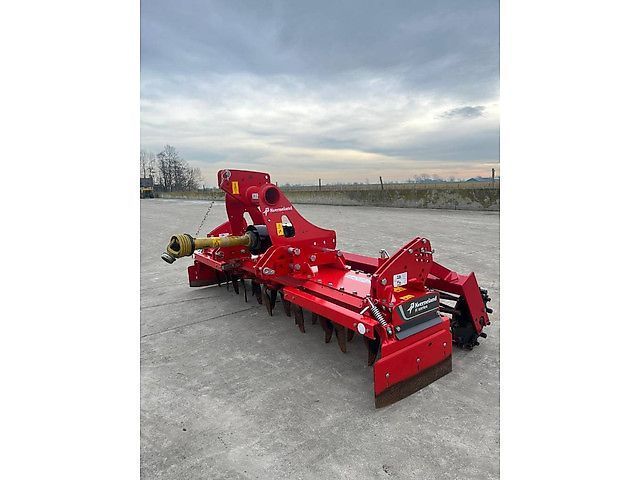 Kverneland h serie Brona karuzelowa 13 250 €