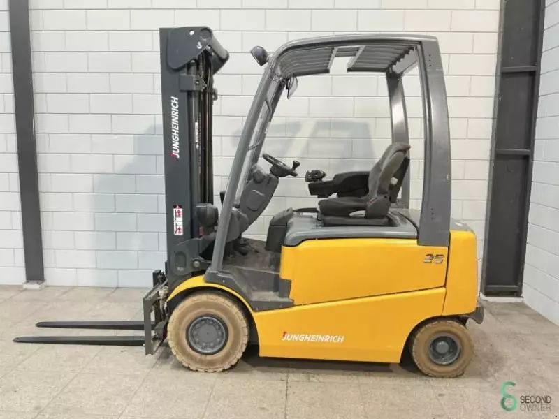 JUNGHEINRICH efg 425 Maszt sztaplowy 5850 €