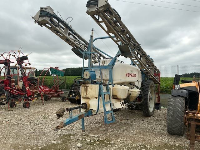 E-FARM: Evrard meteor3400l - Sprayer - id 2WQEKEC - €9,500 - Year of construction: 1998 - France