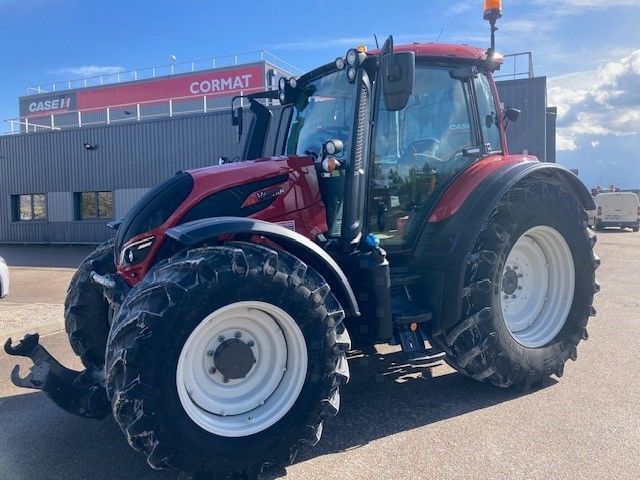 E-FARM: Valtra N174 Direct - Tracteur - id F49BKBF - 109 000 € - Année: 2019 - Lecture du nombre d'heure: 1 836,Puissance du moteur (chevaux): 174,France