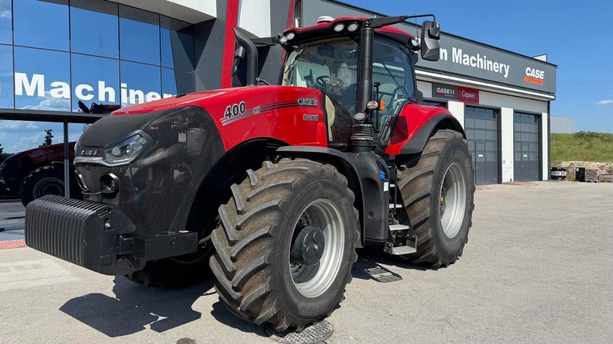 Case IH Magnum 400 Tractor €210,000