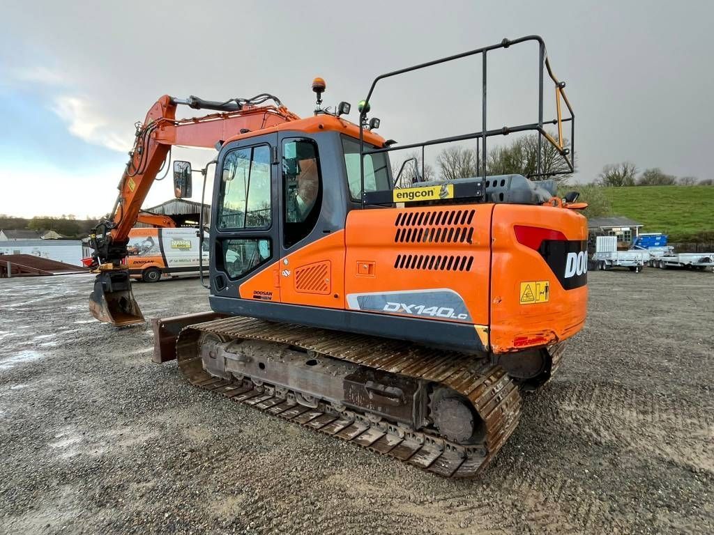 Doosan dx 140 lc-5 Koparka gąsienicowa 79 778 €