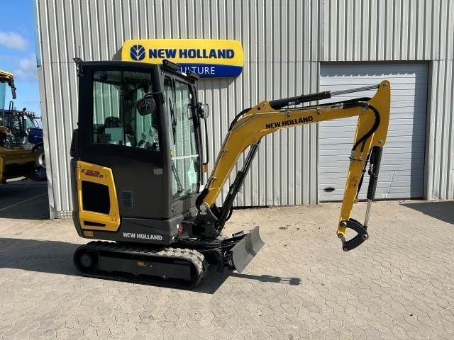 New Holland e 22d cab Minikoparka 36 025 €