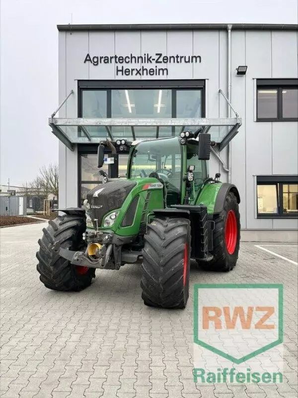 Fendt 722 Vario Tractor €94,500