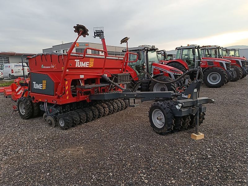 E-FARM: tume nova combi star 3000 - Siewnik rzędowy/agregat uprawowo-siewny - id F6MUVIW - 55 000 € - Rok produkcji: 2023 - Austria