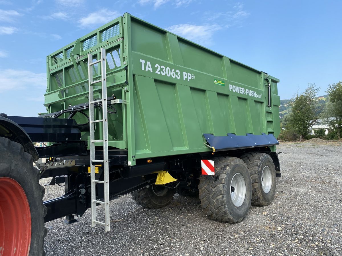 E-FARM: BRANTNER ta 23063 pp+ - Transporte de forraje - id G87NZC3 - 37.500 € - Año: 2022 - Austria