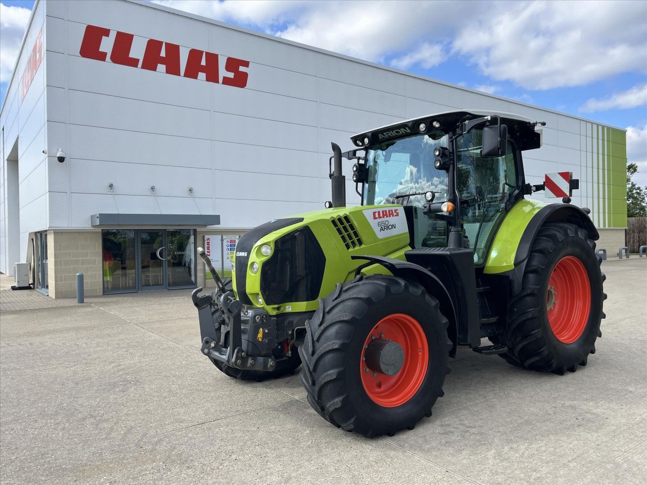E-FARM: Claas Arion 650 - Trattore - id NBUXHMQ - 82.058 € - Anno di costruzione: 2019 - Ore: 3.250,Potenza del motore: 185,Regno Unito