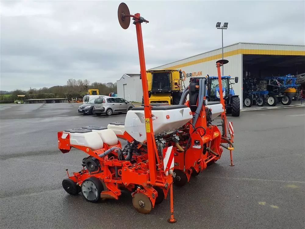 Kuhn maxima 2ts Maszyna do siewu punktowego 14 000 €