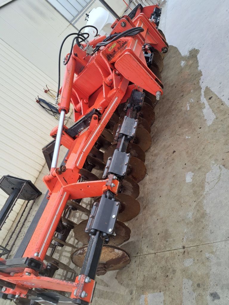 GREGOIRE BESSON discomix Kultivator 8.000 €