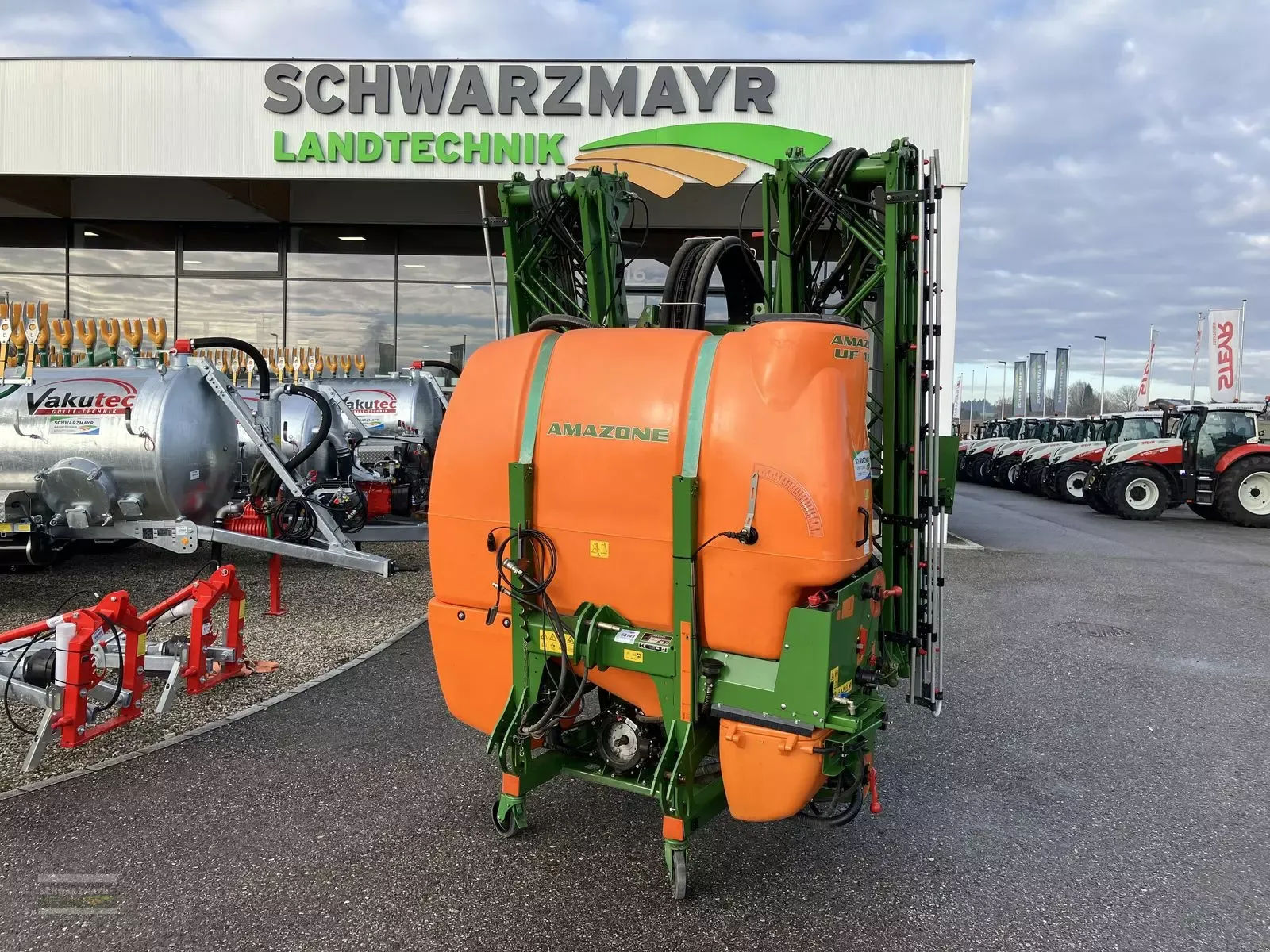 E-FARM: Amazone uf1801 - Sprayer - id Y3JNRUE - €28,906 - Year of construction: 2014 - Engine hours: 412,Austria