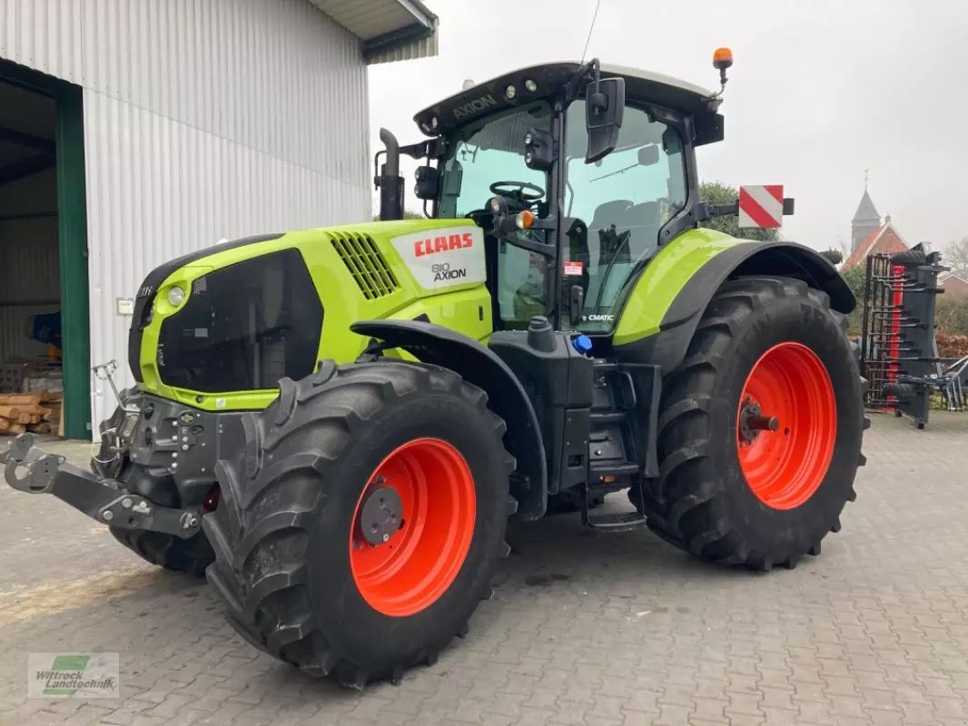 Claas Axion 810 Tractor €75,000