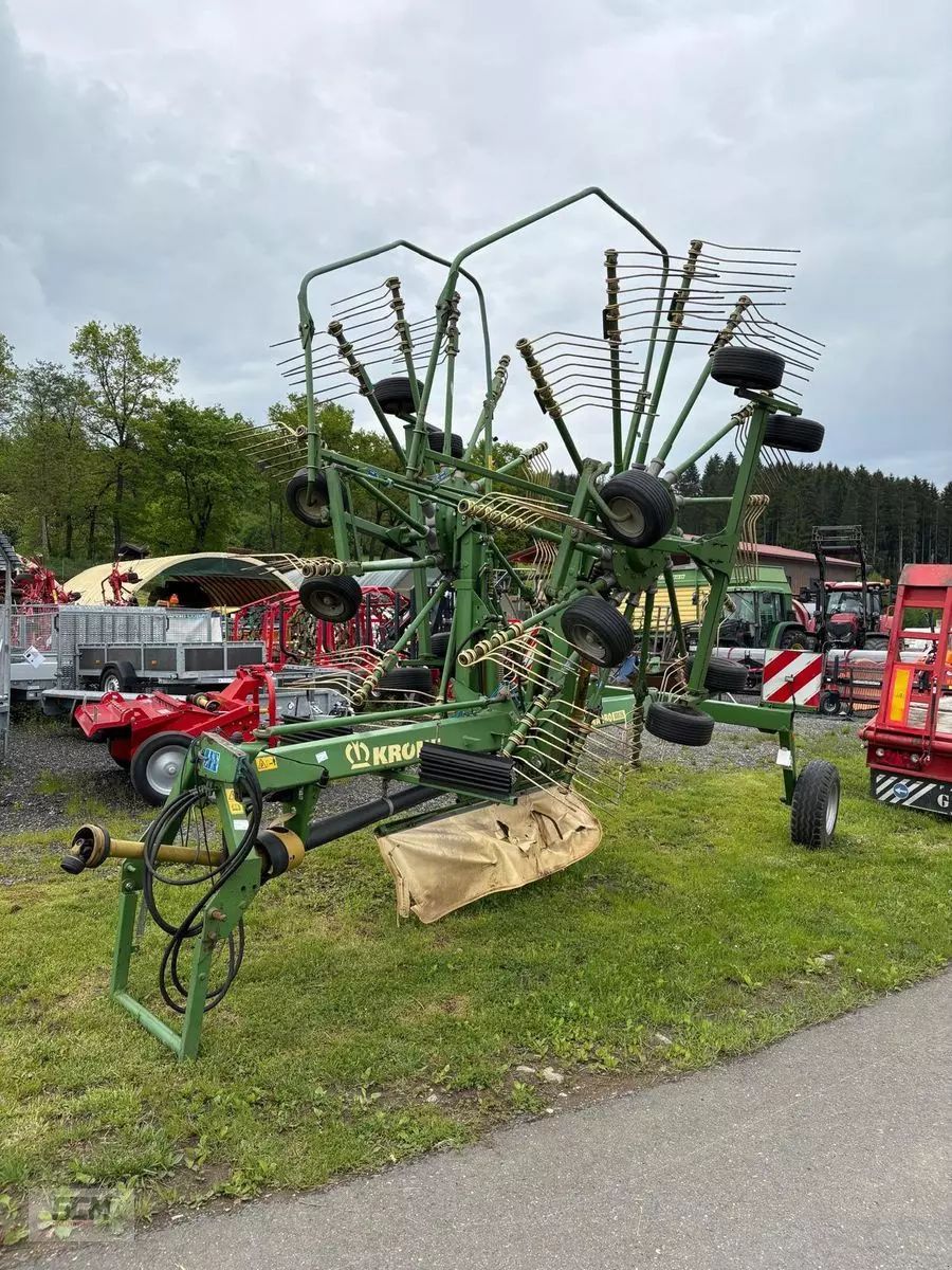 E-FARM: Krone Swadro 800/26 - Faneuse - id JRGCRA9 - 11 947 € - Année: 2006 - Autriche