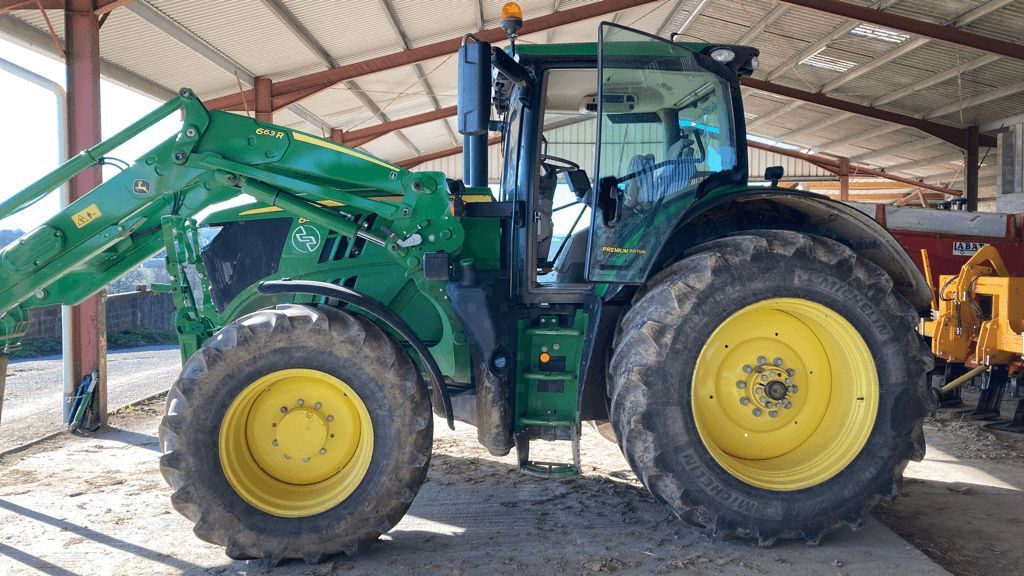E-FARM: John Deere 6215 R - Τρακτέρ - id JQVEDXY - Χρονία: 2018 - Μετρητής ωρών: 2.200,Ισχύς κινητήρα: 215,Γαλλία