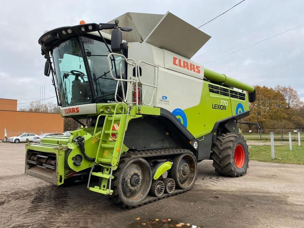 Claas Lexion 770 Terra Trac Combine harvester €140,000