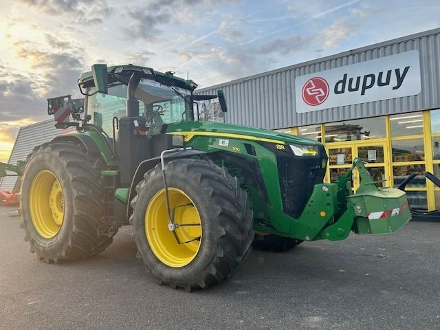 E-FARM: John Deere 8R 370 - Tractor - id 73U7LMW - €255,000 - Year of construction: 2020 - Engine hours: 1,100,Engine power (HP): 370,France
