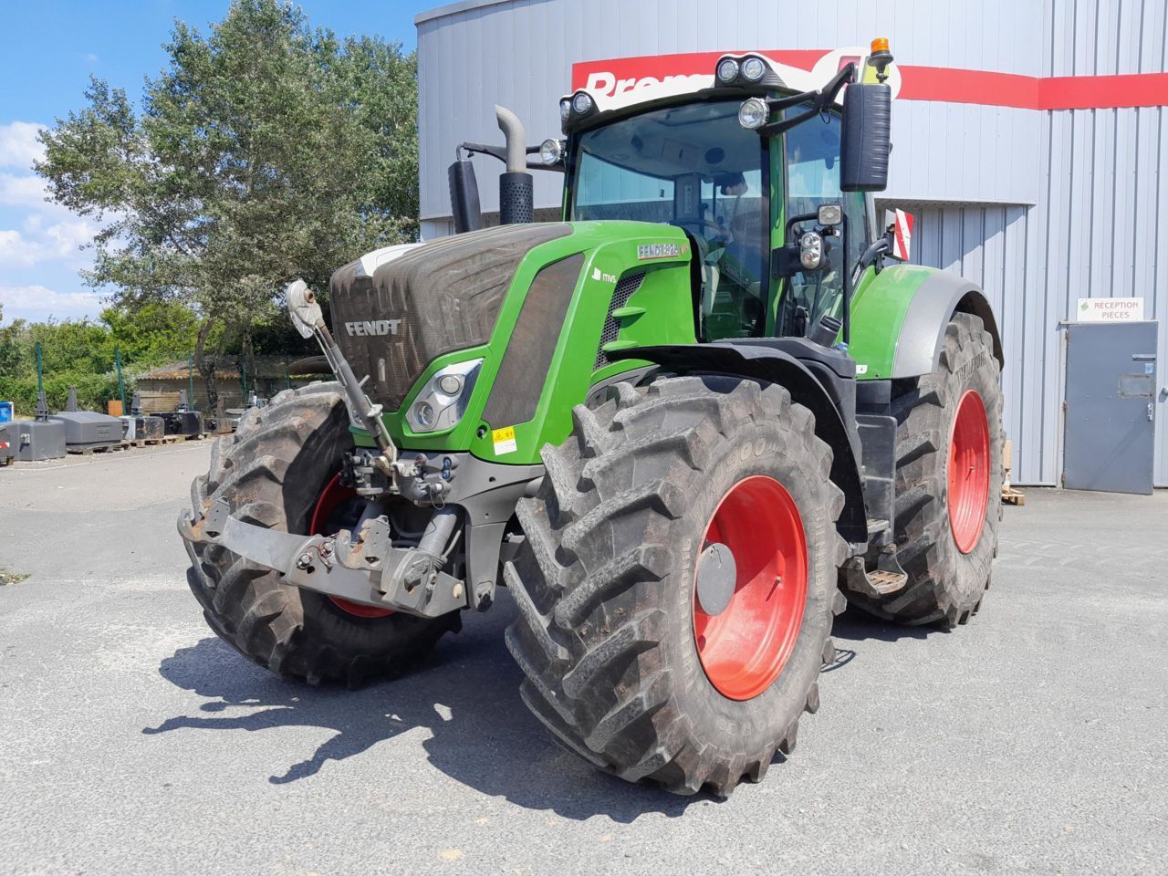 Fendt 826 Vario Profi Tractor €135,000