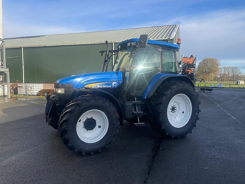 New Holland TM 130 Traktor 27 500 €