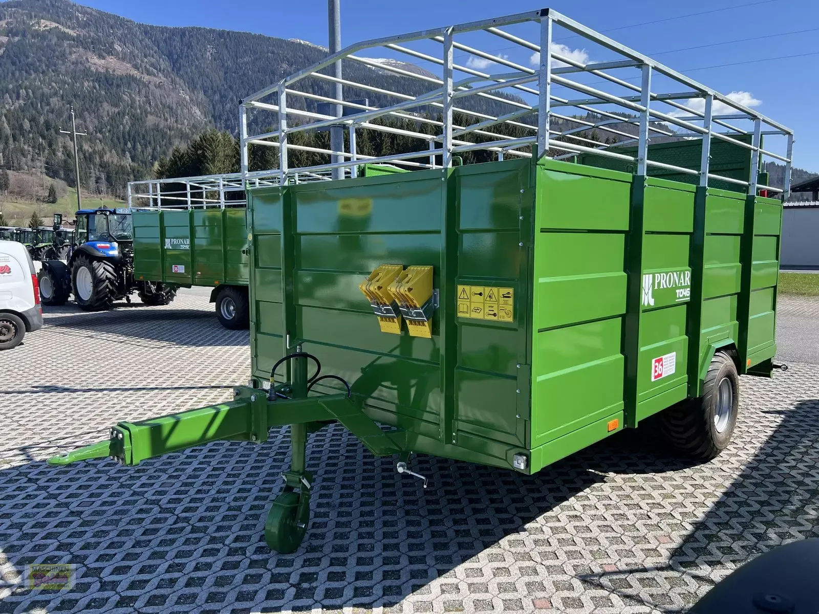 E-FARM: Pronar kurier t046 - Remorcă - id QYHWDYE - 13.250 EUR - Anul: 2025 - Austria
