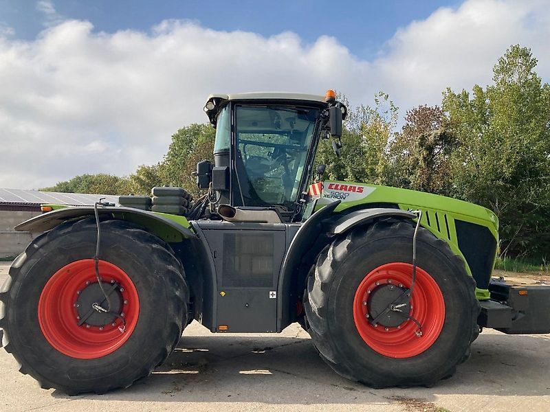 E-FARM: Claas Xerion 5000 TRAC - Traktor - id VQNEGF4 - 249.000 € - Baujahr: 2022 - Abgelesene Motorstunden: 3.660,Motorleistung (PS): 530,Deutschland