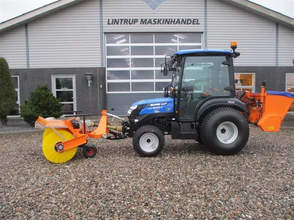 Solis 26 hst snow edition med frontlift, front pto, thyregod tk 1600 kost, med hydraulisk sving og ssp140 saltudlægger Трактор 31 952 €