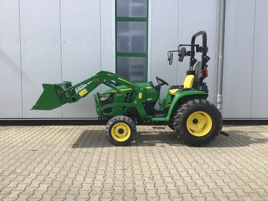 John Deere 3025 E Tractor 21.900 €
