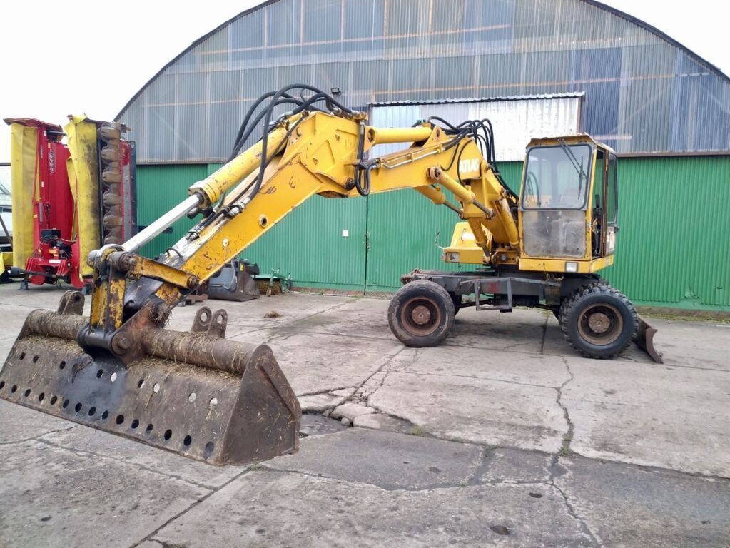 E-FARM: ATLAS 1304 - Excavator - id E1LRBXH - €7,800 - Year of construction: 1993 - Germany
