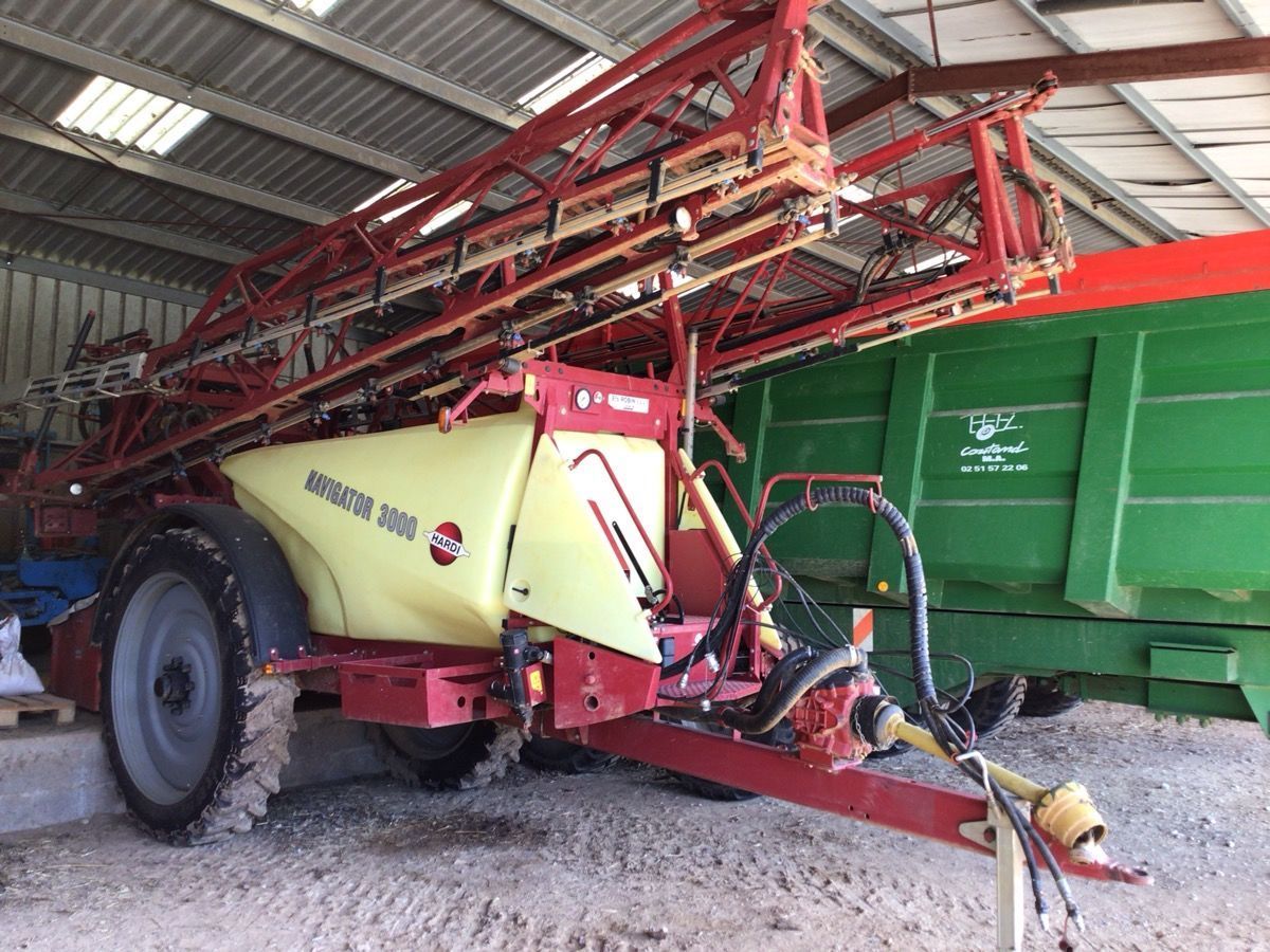 E-FARM: Hardi NAVIGATOR 3000 - Sprayer - id AKN7N3I - €32,000 - Year of construction: 2019 - France