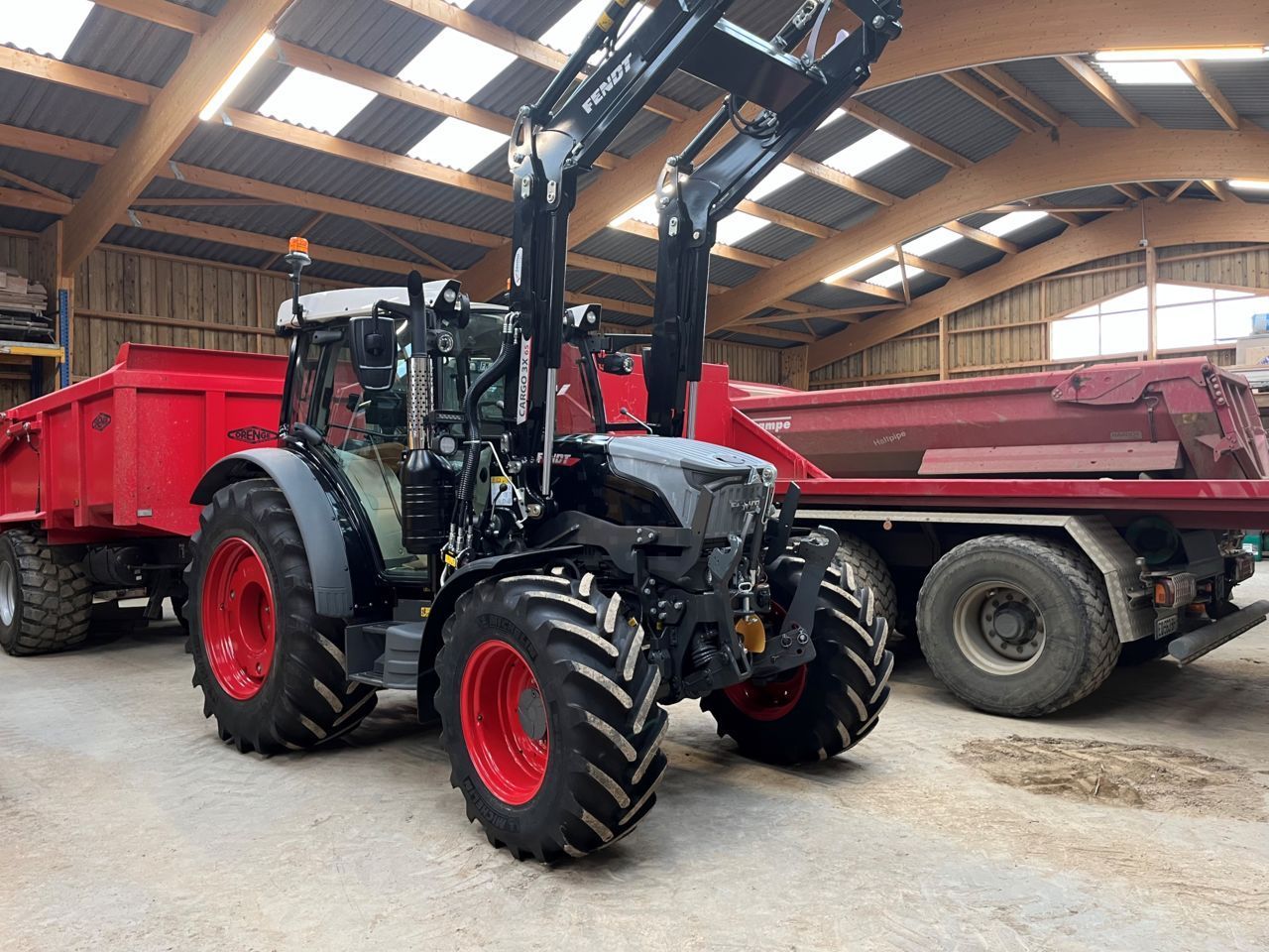 Fendt 211 Vario Tractor €121,000