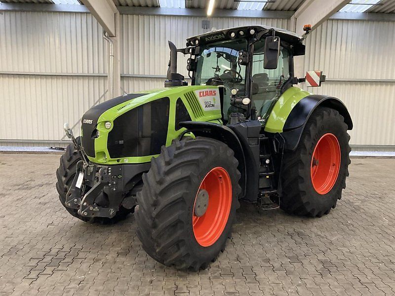Claas Axion 950 Tractor €144,900