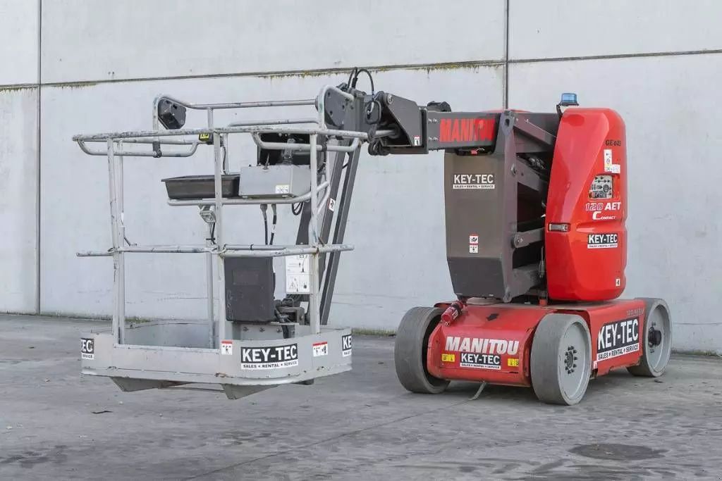 Manitou 120 aet jc Self propelled platform €36,500