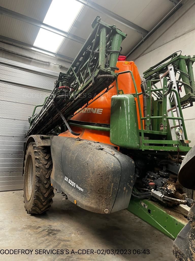 E-FARM: Amazone ux 6201 - Opryskiwacz - id PWHJIC4 - 89 000 € - Rok produkcji: 2018 - Francja