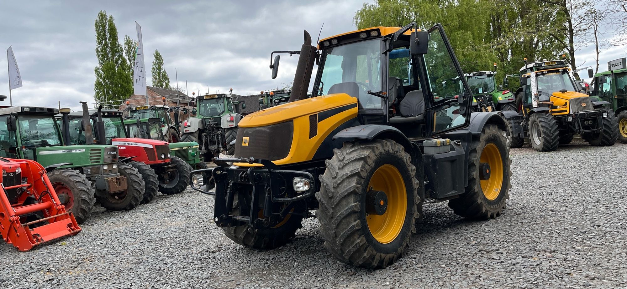 E-FARM: JCB Fastrac 2170 - Трактор - id YEPBXKB - 44 622 € - Година на построяване: 2008 - Работни часове на двигателя: 8821,Мощност на двигателя (HP): 127,Обединеното кралство