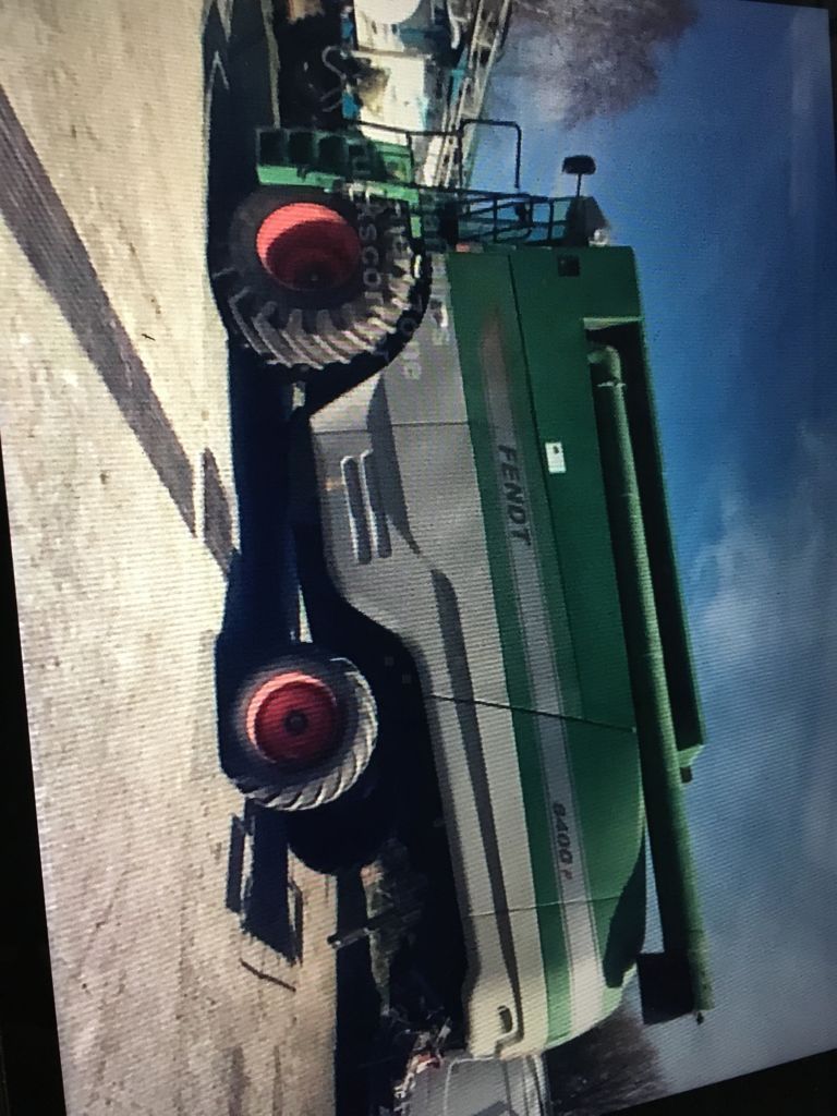 Fendt 8400 P Combine harvester